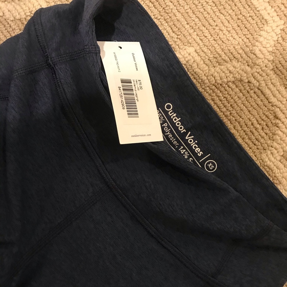 BRAND NEW Outdoor Voices 3/4 Warm Up Leggings